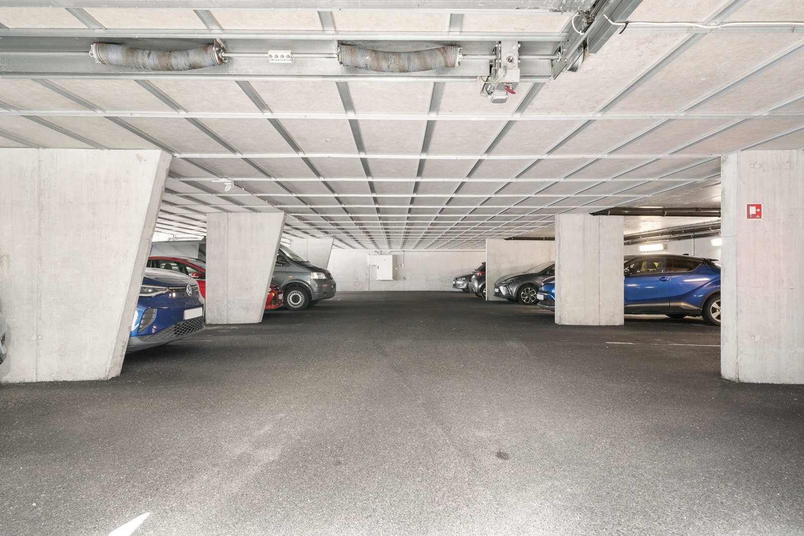 Felles garasje Galleribilde