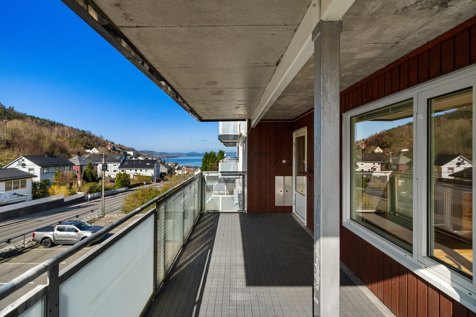 Solrik - vestvendt terrasse Galleribilde