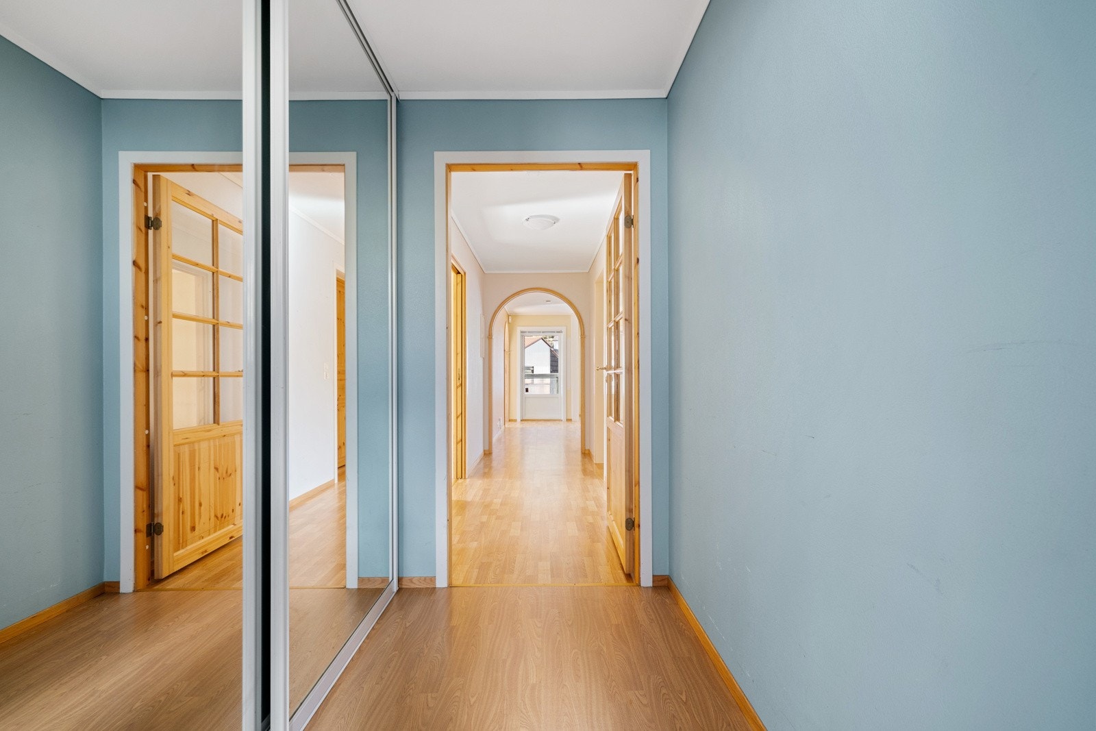 Gang fra entre mot stuen Galleribilde