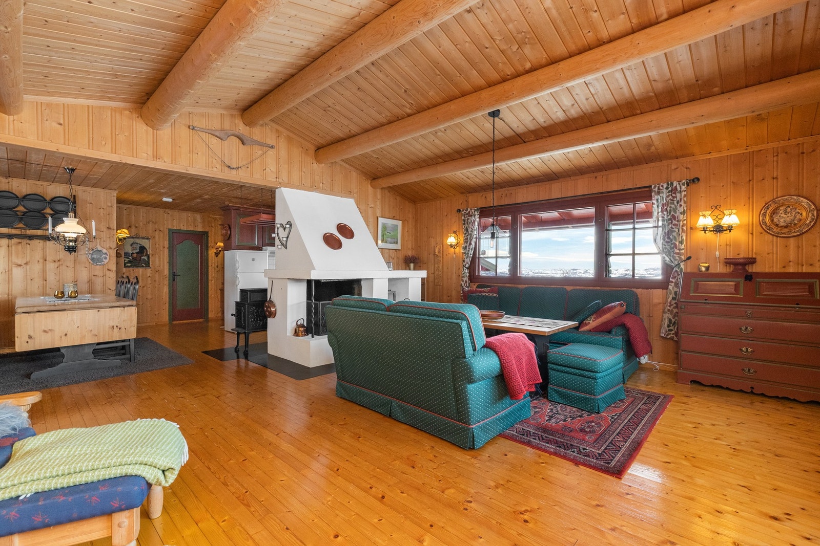 Raustet himling med synlige tømmeråser Galleribilde