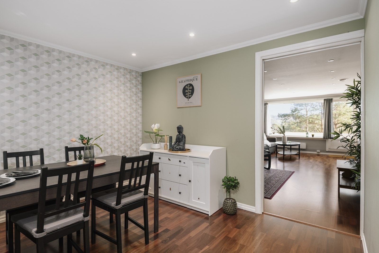 Leilighetens utforming gjør det enkelt å innrede i ulike soner. Galleribilde
