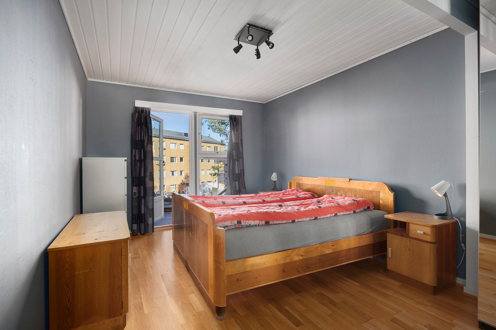 Soverommet har utgang til hagen. Galleribilde