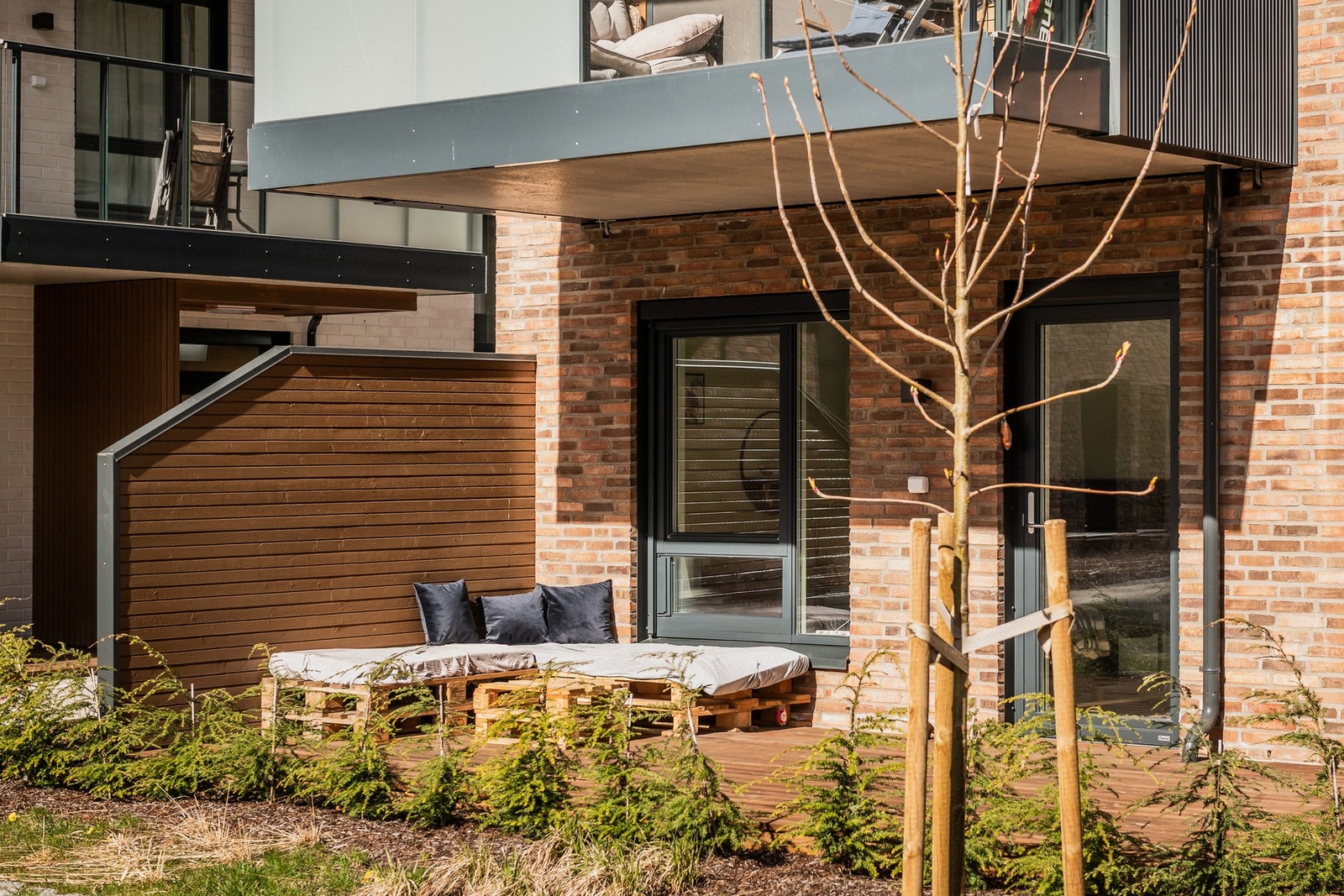 Her ligger alt til rette for å nyte lange, late sommerdager i solrike omgivelser. Galleribilde