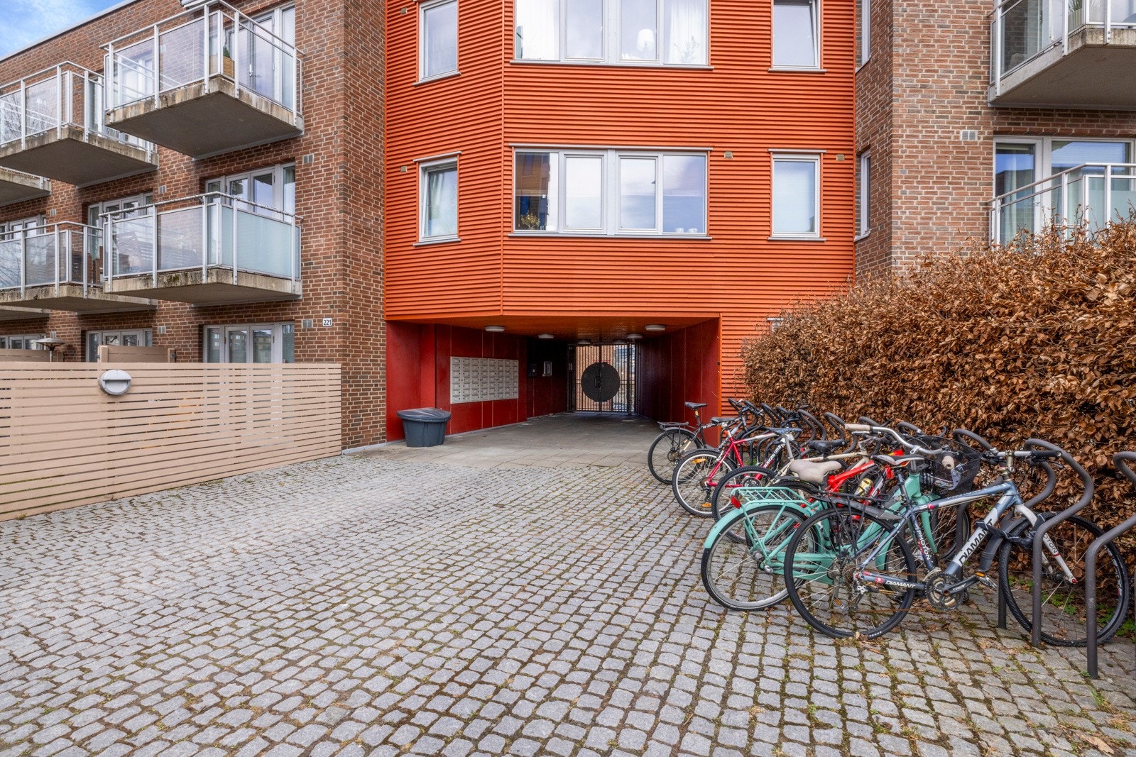 Inngangsparti Galleribilde