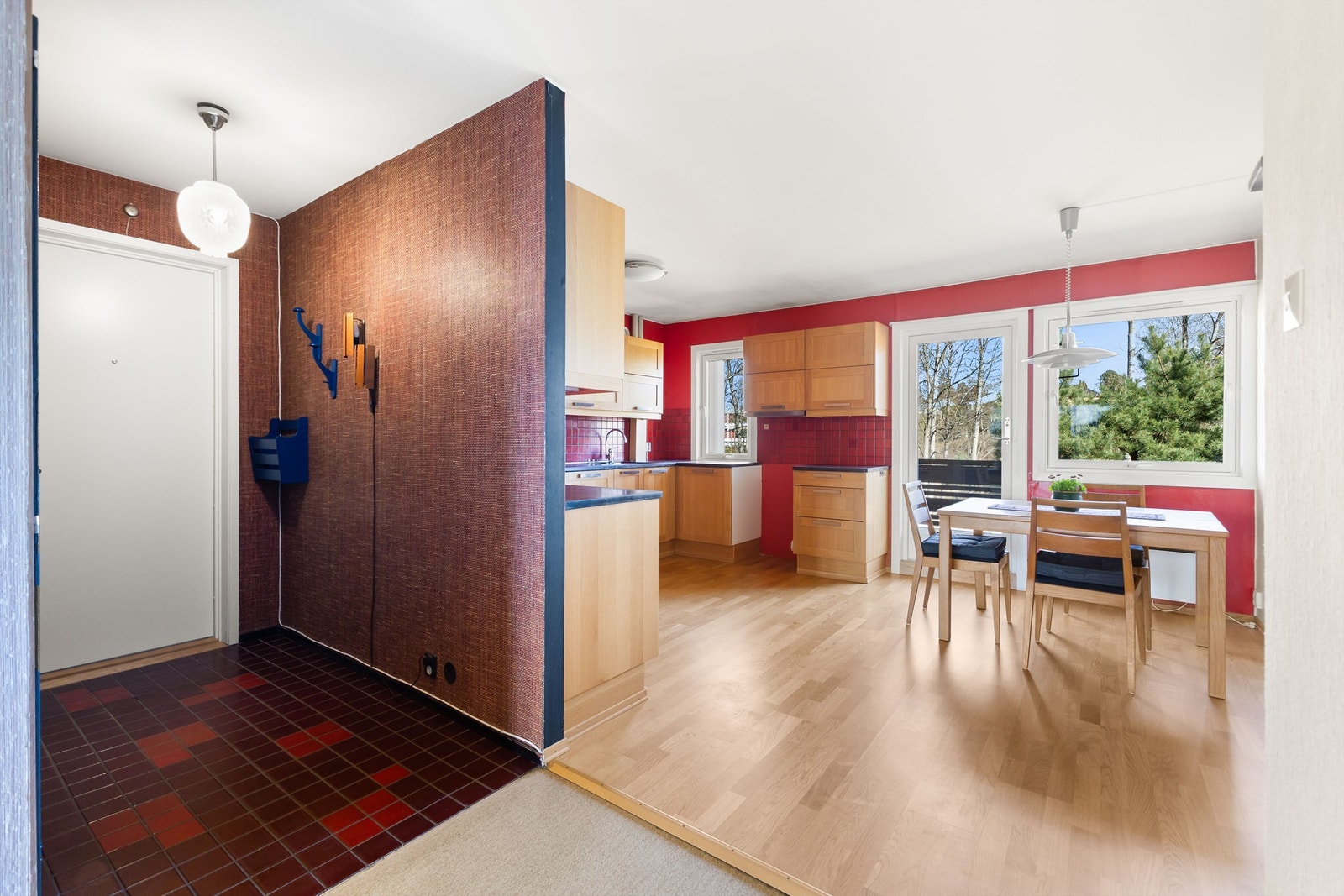 Entré. Galleribilde