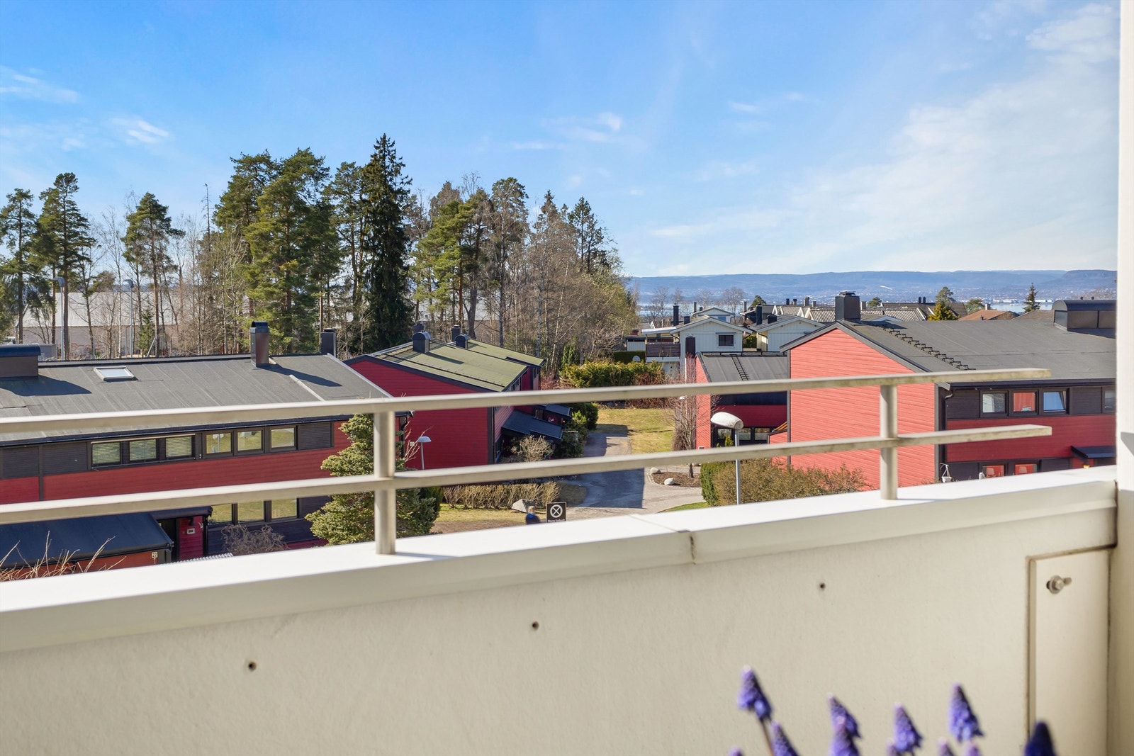 Vestvendt terrasse på ca. 13 kvm. Galleribilde