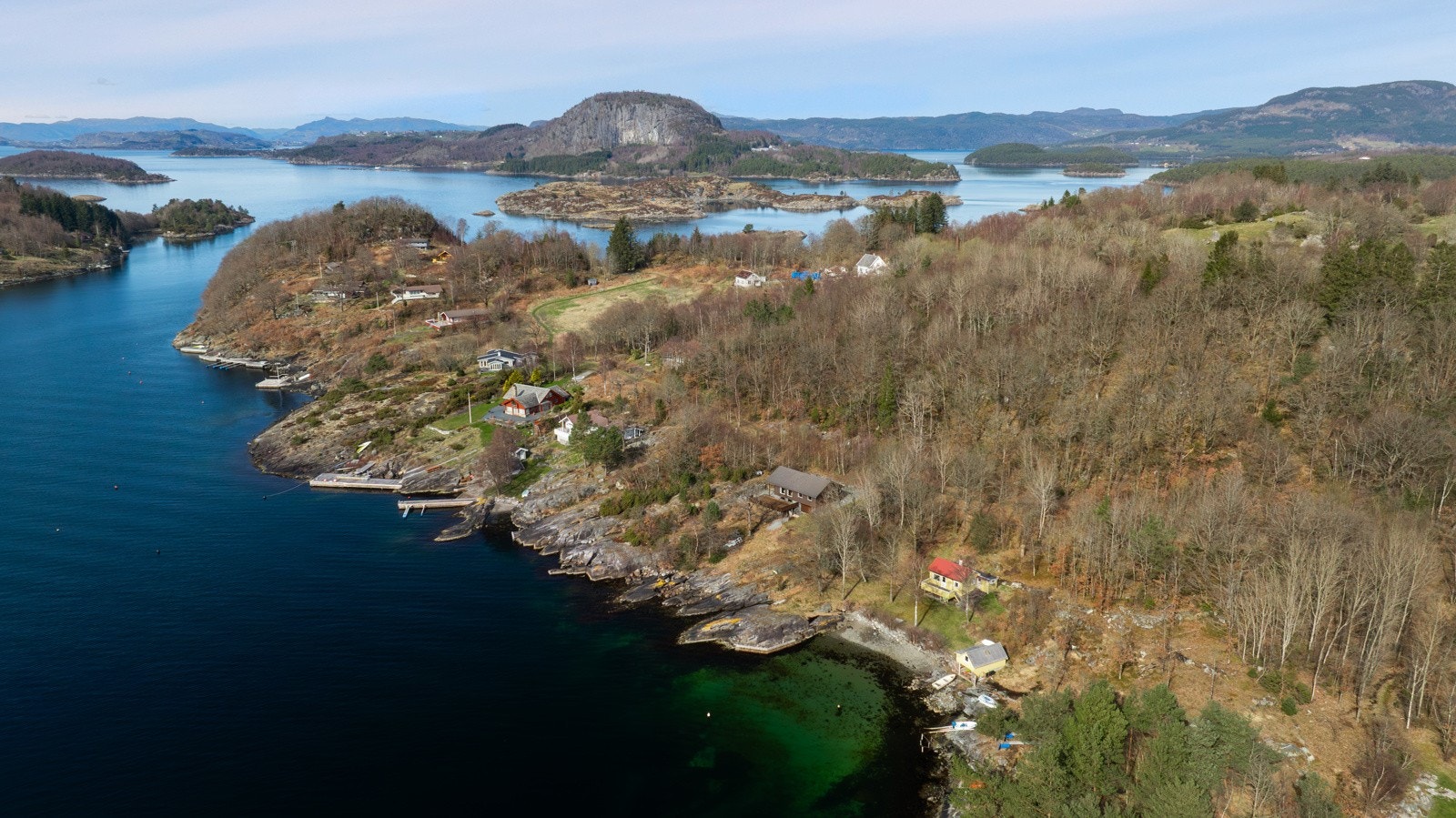 Idyllisk beliggende midt i Ryfylkebassenget Galleribilde