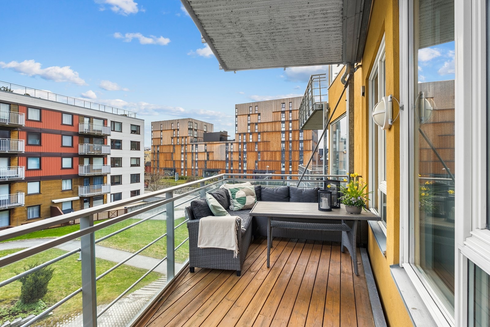 Fra stuen har du direkte utgang til en flott balkong på 10m². Galleribilde