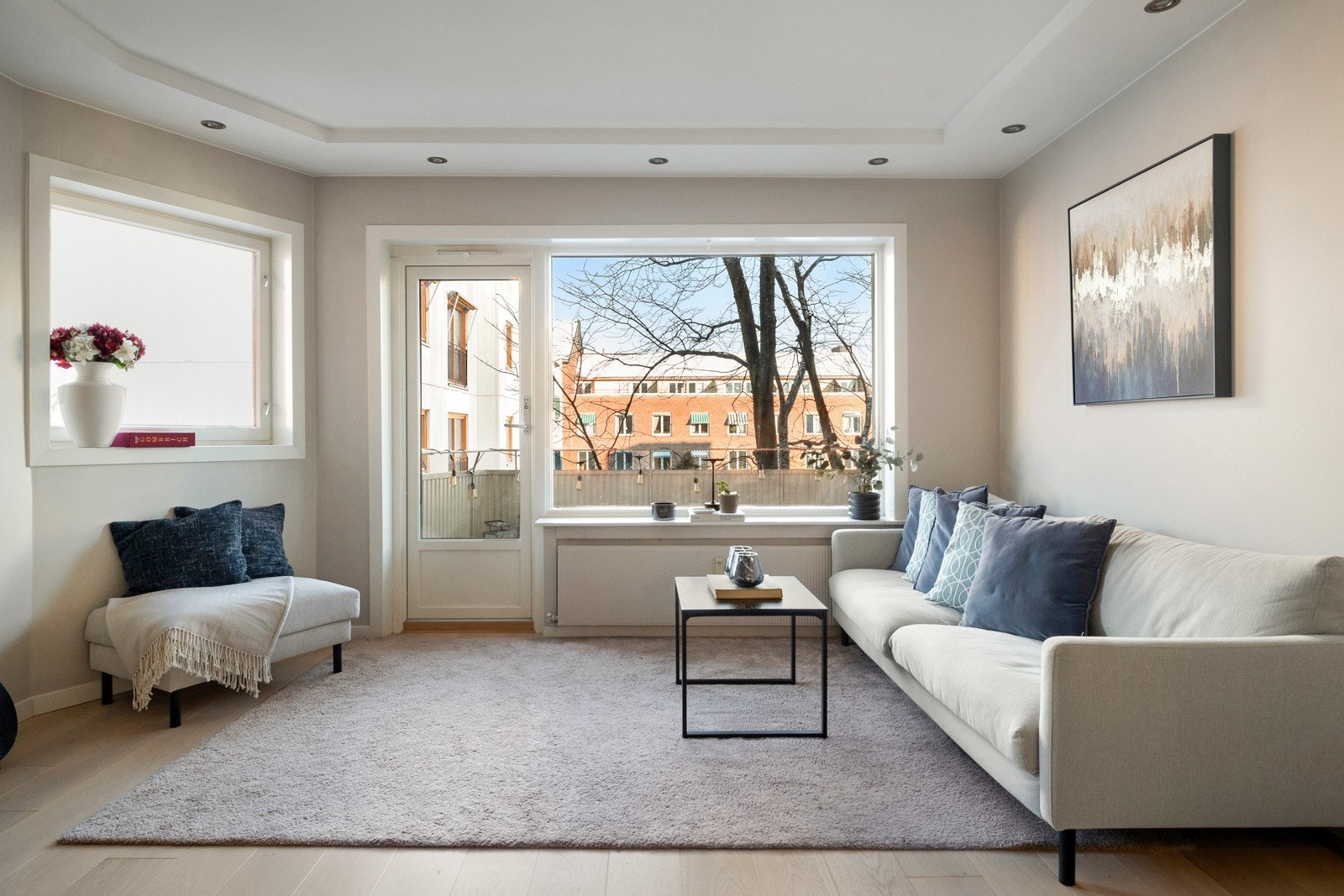 Leiligheten inneholder: Entré, stue, kjøkken, soverom og bad Galleribilde