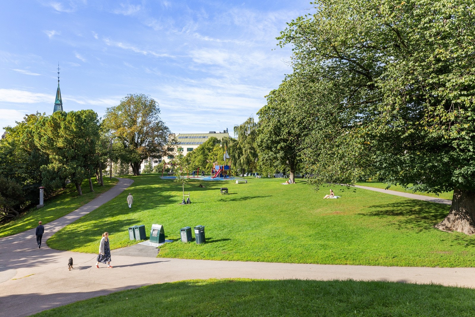 Fra leiligheten er det kort vei til Stensparken Galleribilde