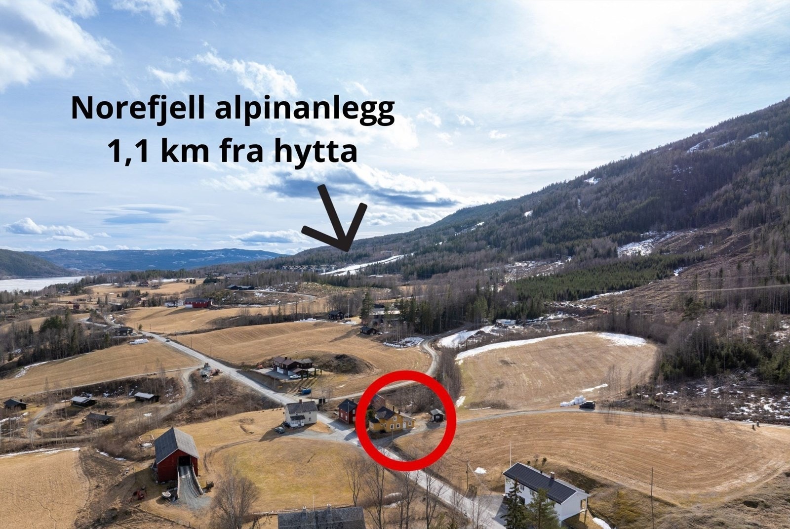 Fra hytta er det kun 1,1 km til Norefjell Alpinanlegg. Galleribilde
