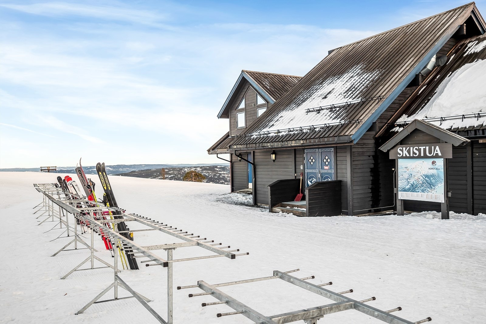 Skistua på Norefjell. Galleribilde