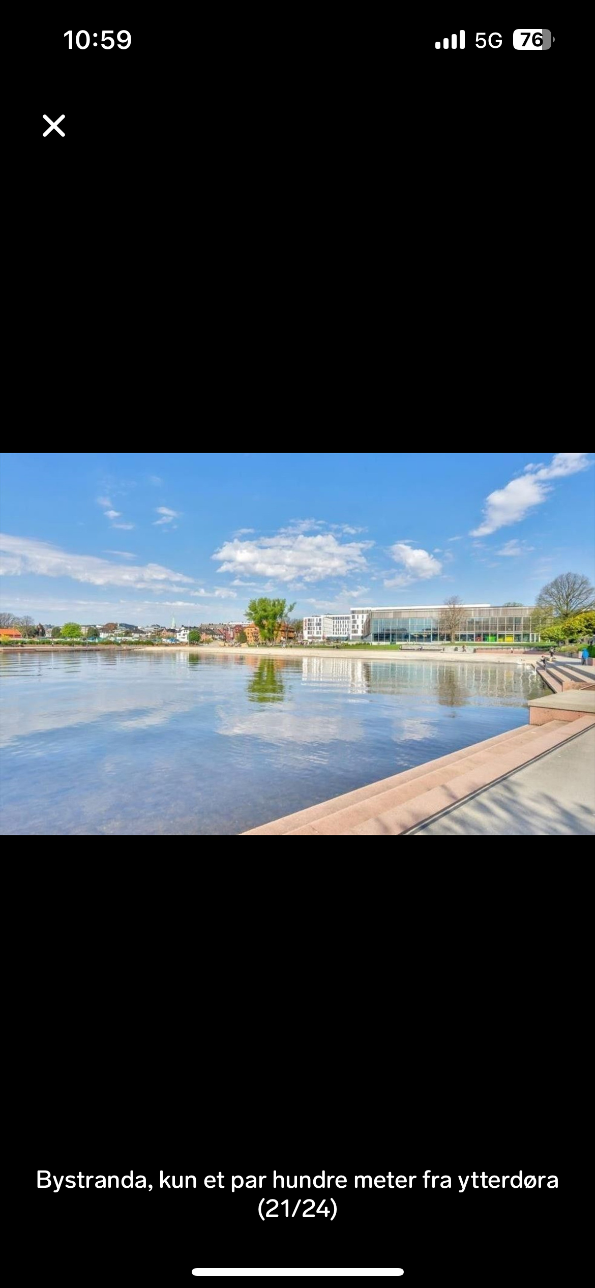 Bystranda kun et par hundre meter fra ytterdøra Galleribilde