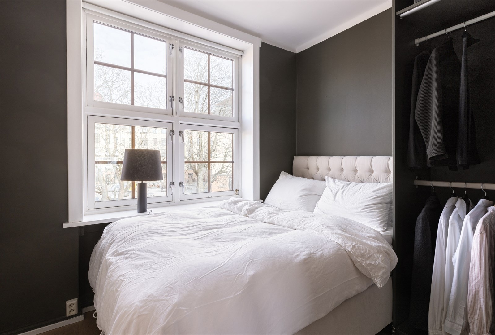 Soverommet er malt i en lun og behagelig farge. Galleribilde