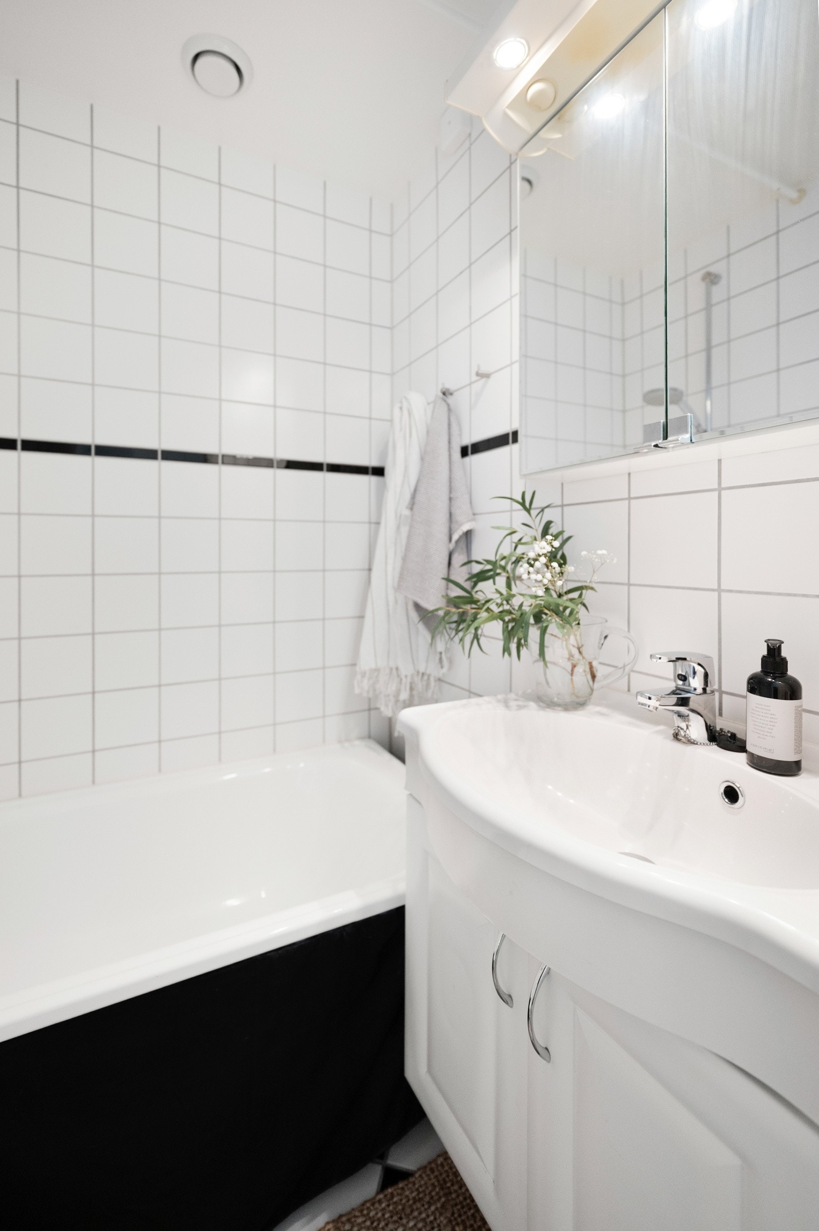 Lyst og velfungerende bad. Galleribilde