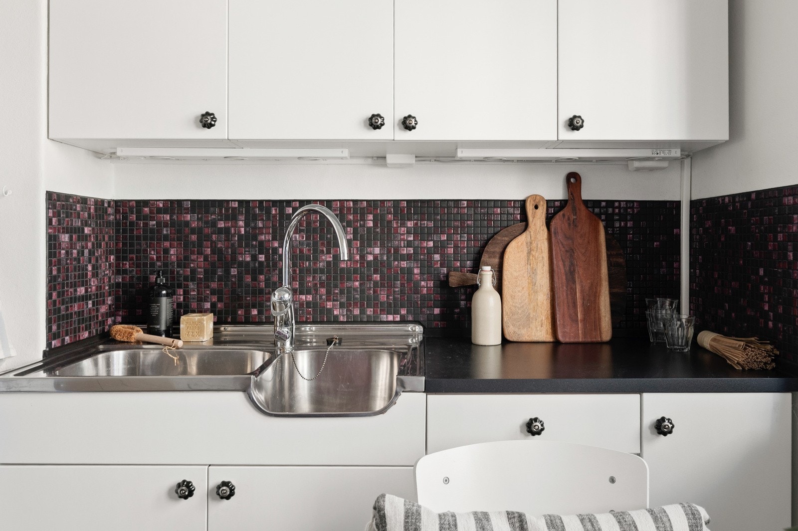 Kjøkkenet fremstår som velfungerende, men kan selvfølgelig oppgraderes uten at det går på samvittigheten. Galleribilde