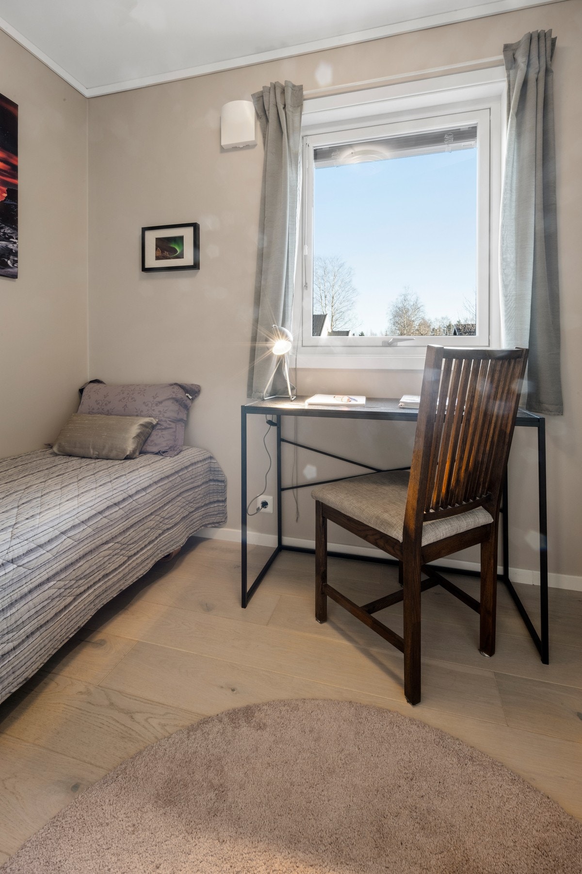 Soverom 3 egner seg godt som barnerom, gjesterom eller kontor. Alt etter behov! Galleribilde