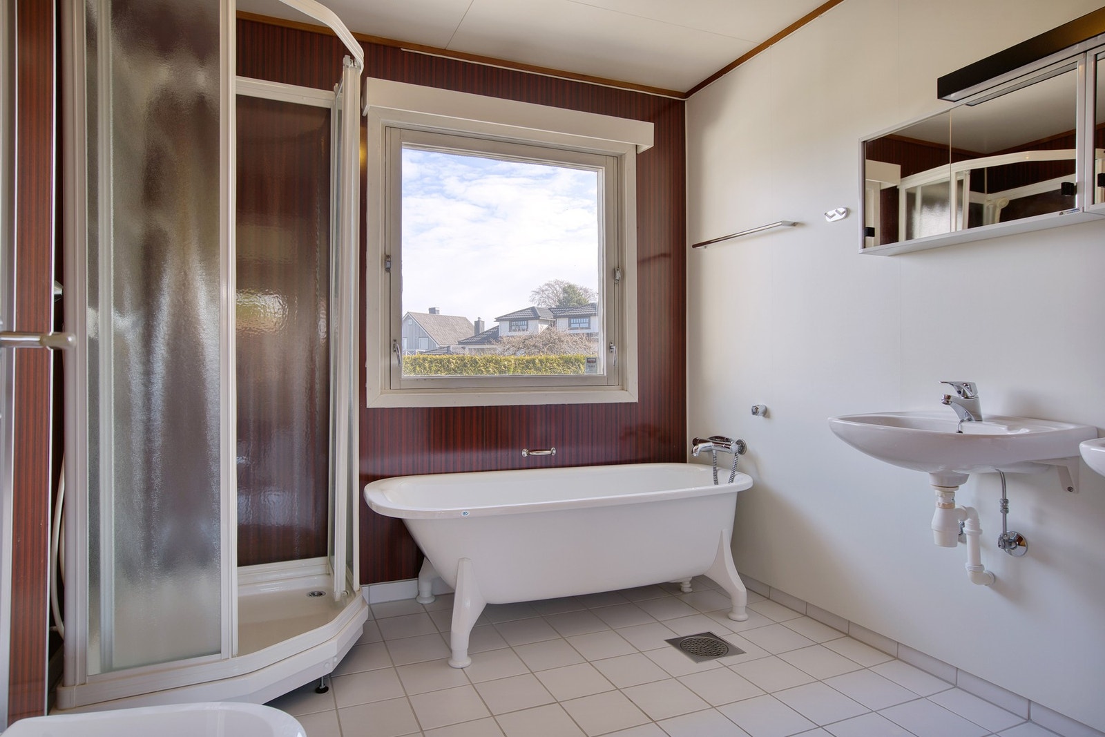 Badet er av eldre dato og oppgradering må påregnes Galleribilde