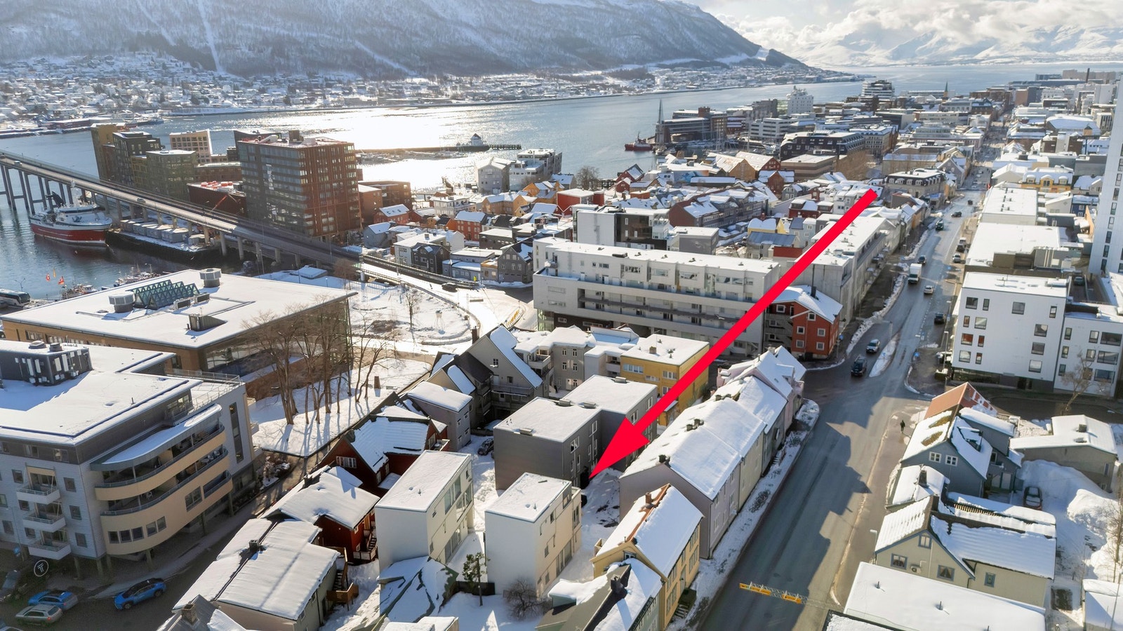 Sentral, men tilbaketrukken beliggenhet. Galleribilde