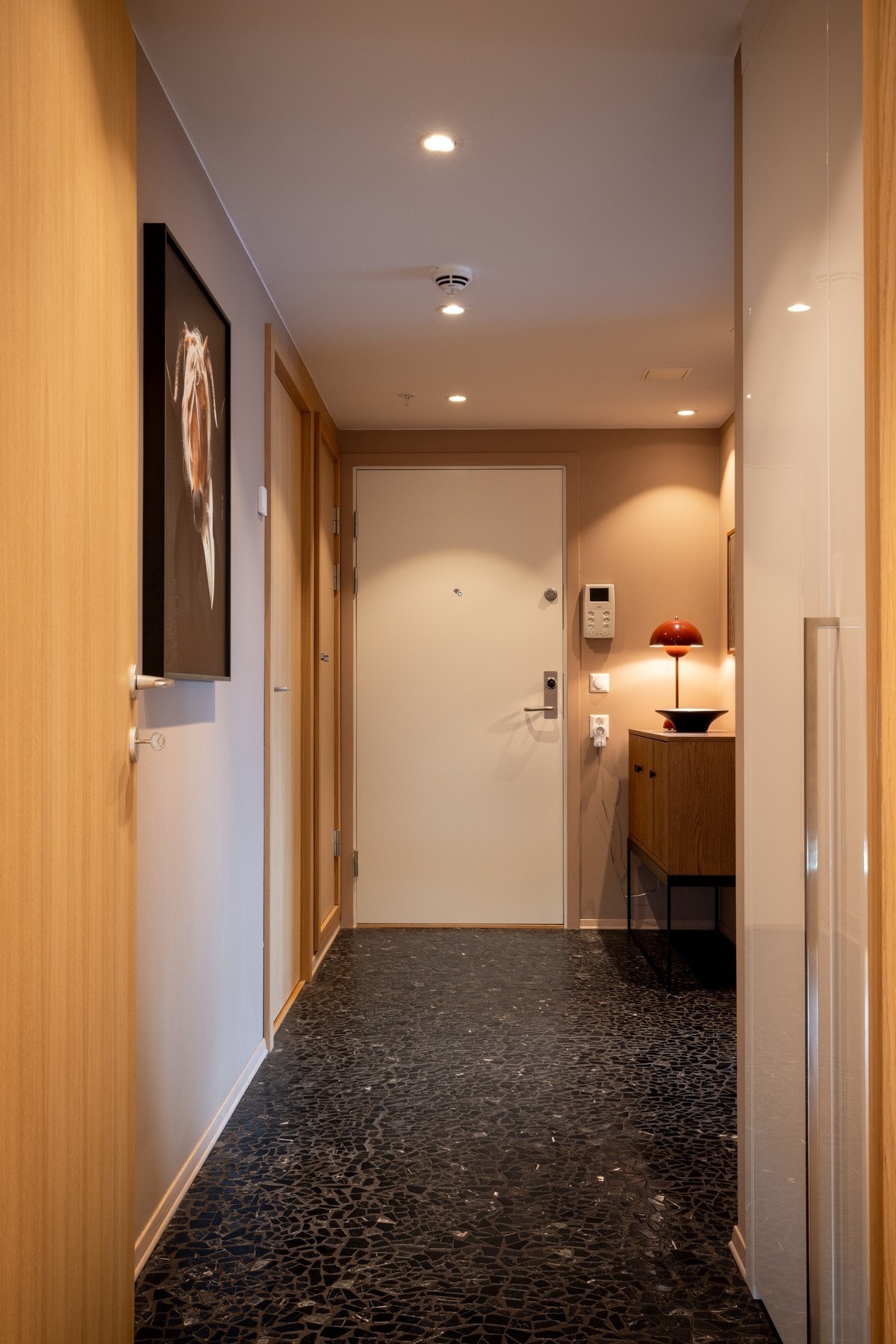 Her får man et umiddelbart godt inntrykk av leiligheten. Galleribilde