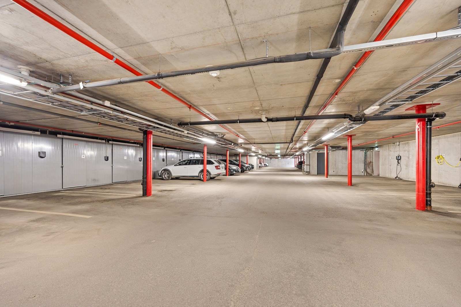 Med leiligheten følger det en garasjeplass, samt romslig bod i bakkant på 5 kvm Galleribilde