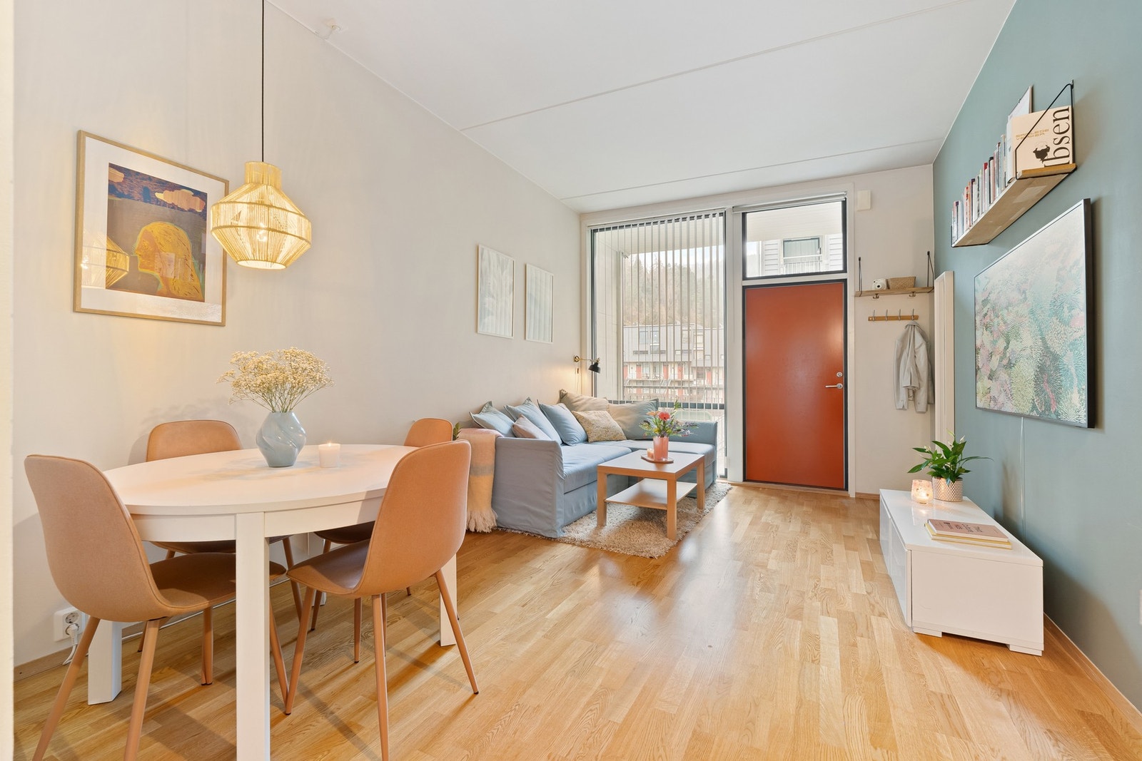 Velkommen til Mellomila 63. Innbydende 2-roms selveier i 2.etasje | Bygg fra 2004 | Svært god takhøyde på 3 m | Lave bokostnader | 2 balkonger | Bod! Galleribilde