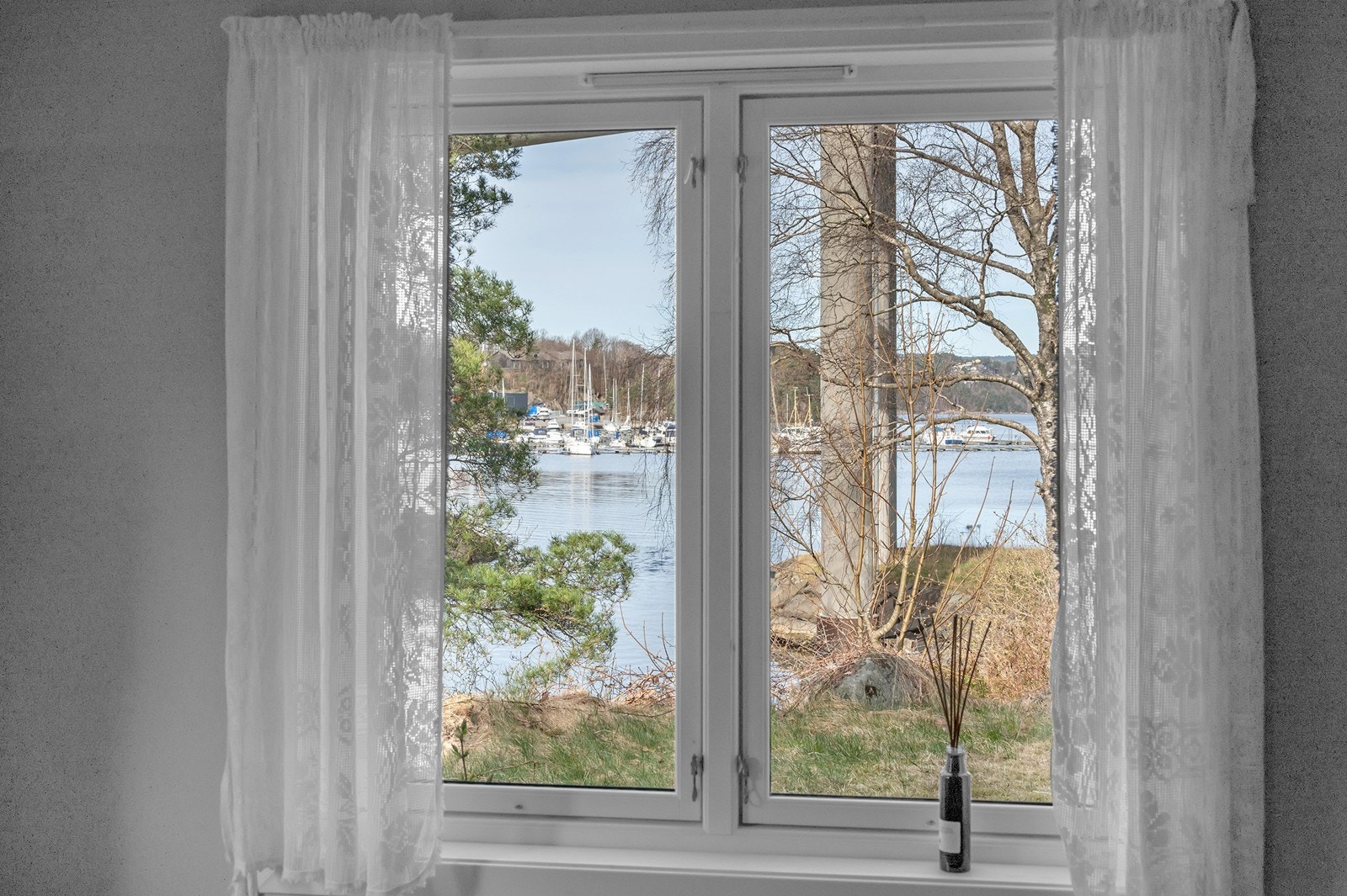 Nydelig utsikt fra stuen i annekset. Galleribilde