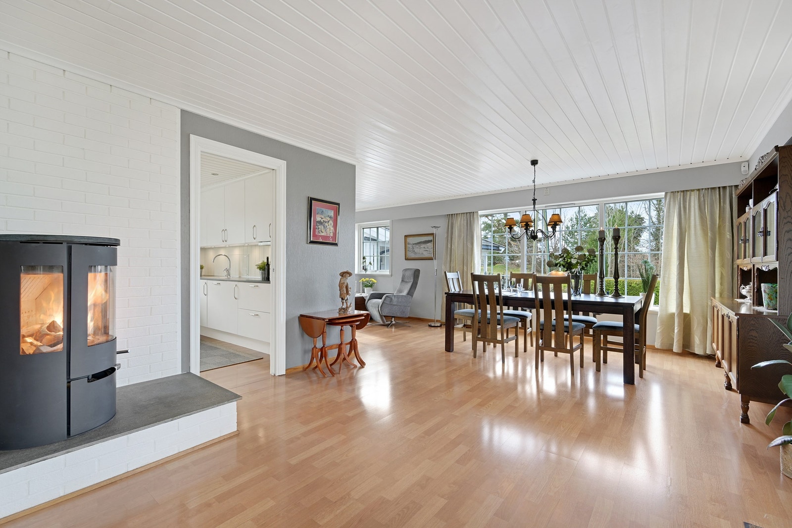 God plass til et hyggelig spisemøblement. Galleribilde