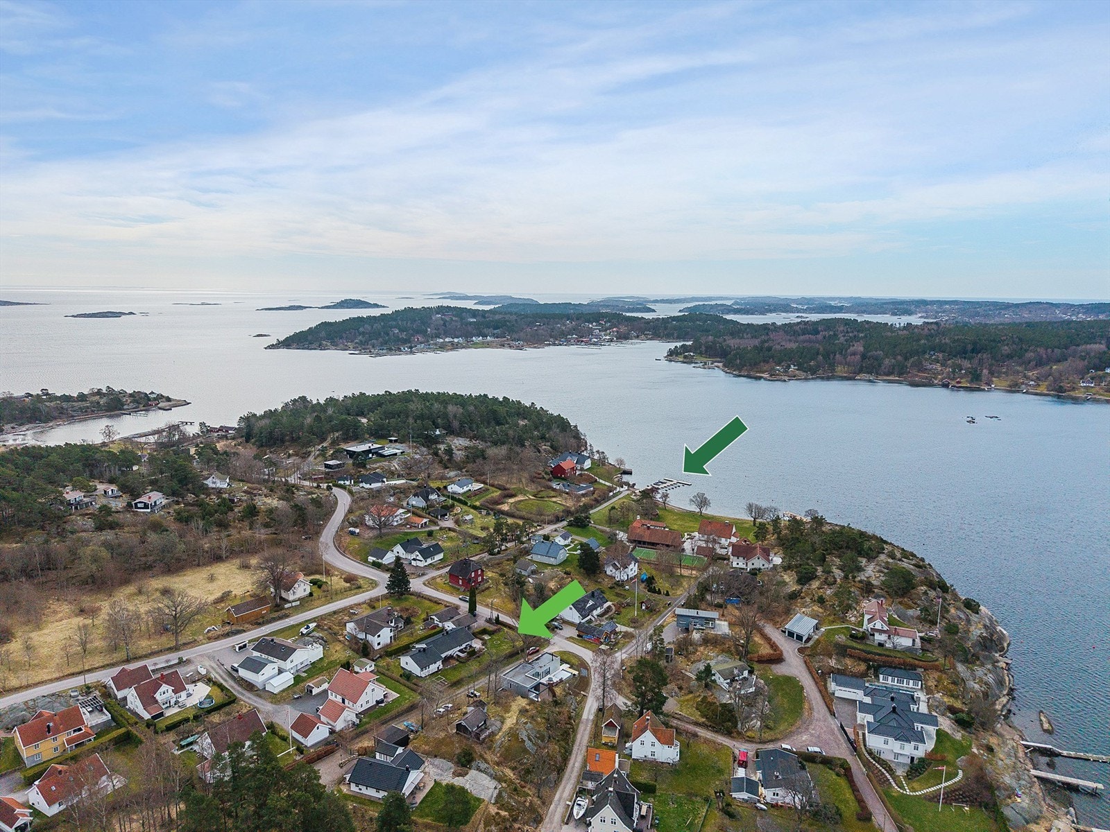 Hyggelig enebolig beliggende solrikt og attraktivt til på Movik - Nærhet til sjøen, bademuligheter og tinglyst båtplass! Galleribilde
