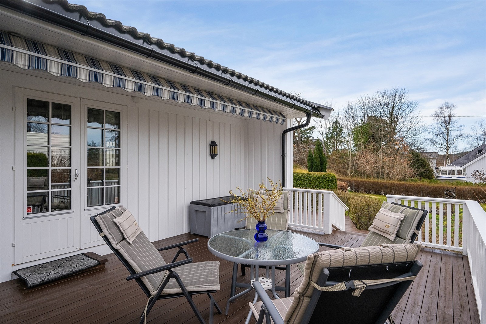 Her kan du nyte lange sommerdager i solveggen. Galleribilde