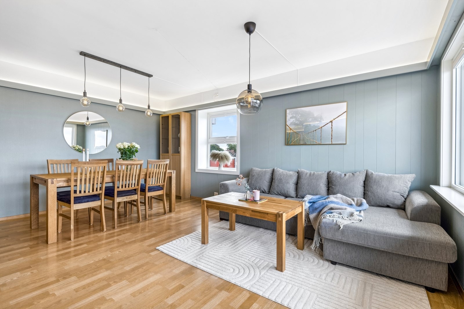Leiligheten har en stor og fin stueavdeling med svært god møbleringsfrihet. Galleribilde