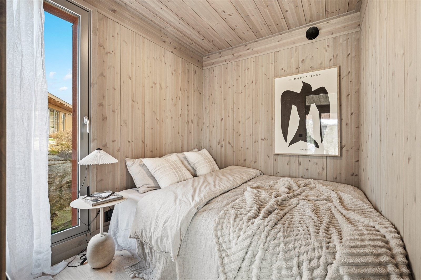 Det er to romslige soverom i hytta. Galleribilde