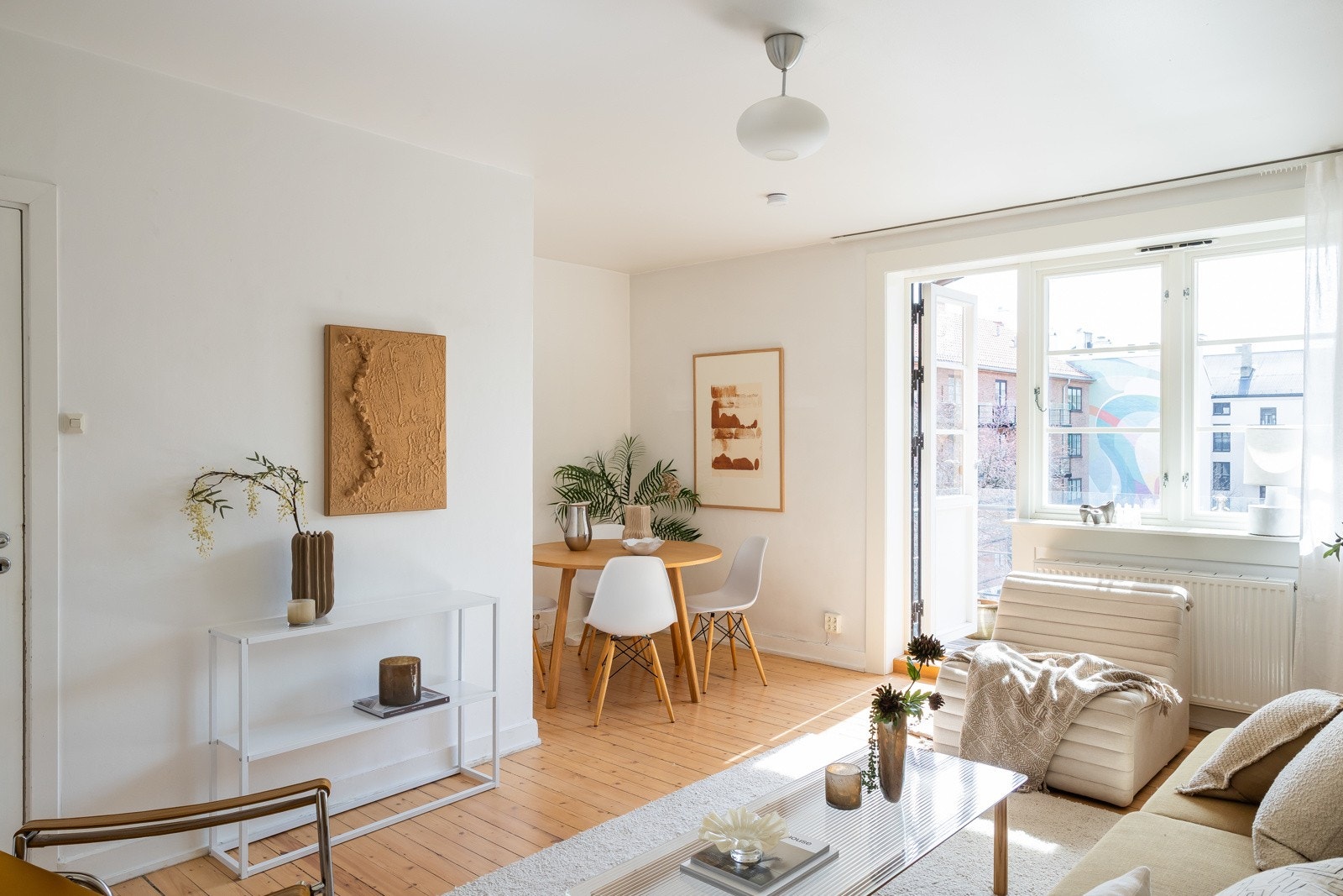 Plass til spisestue ev. mediehjørne Galleribilde