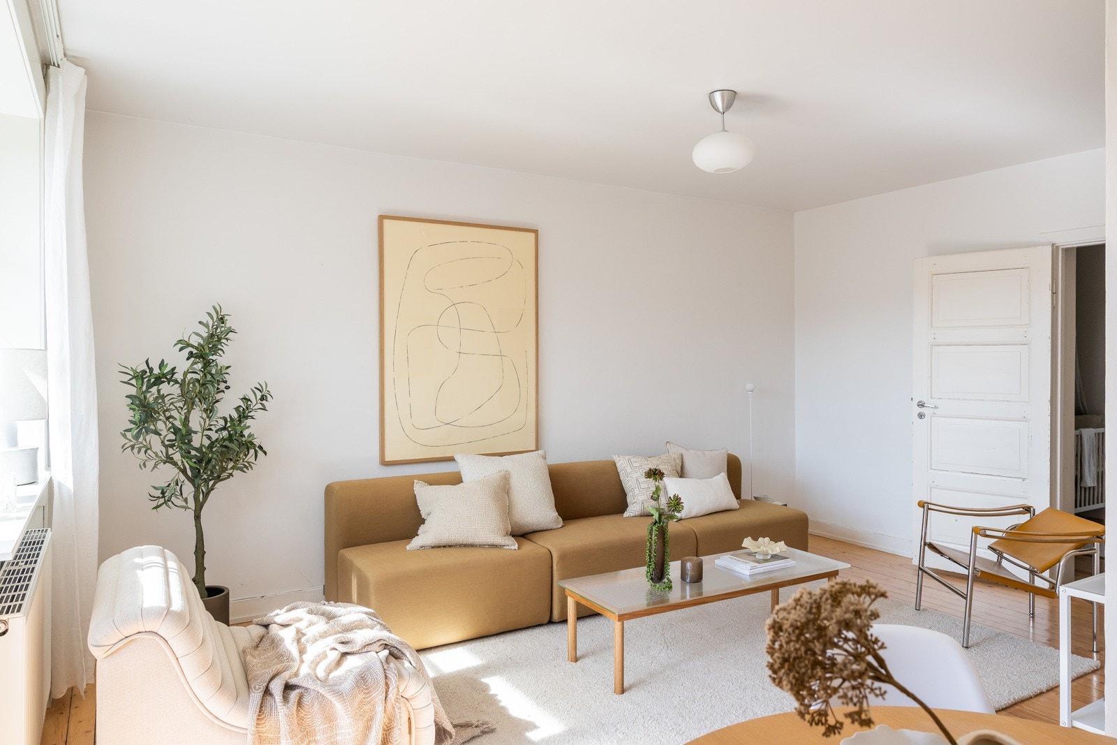 Lys og tiltalende leilighet. Originale tregulv Galleribilde