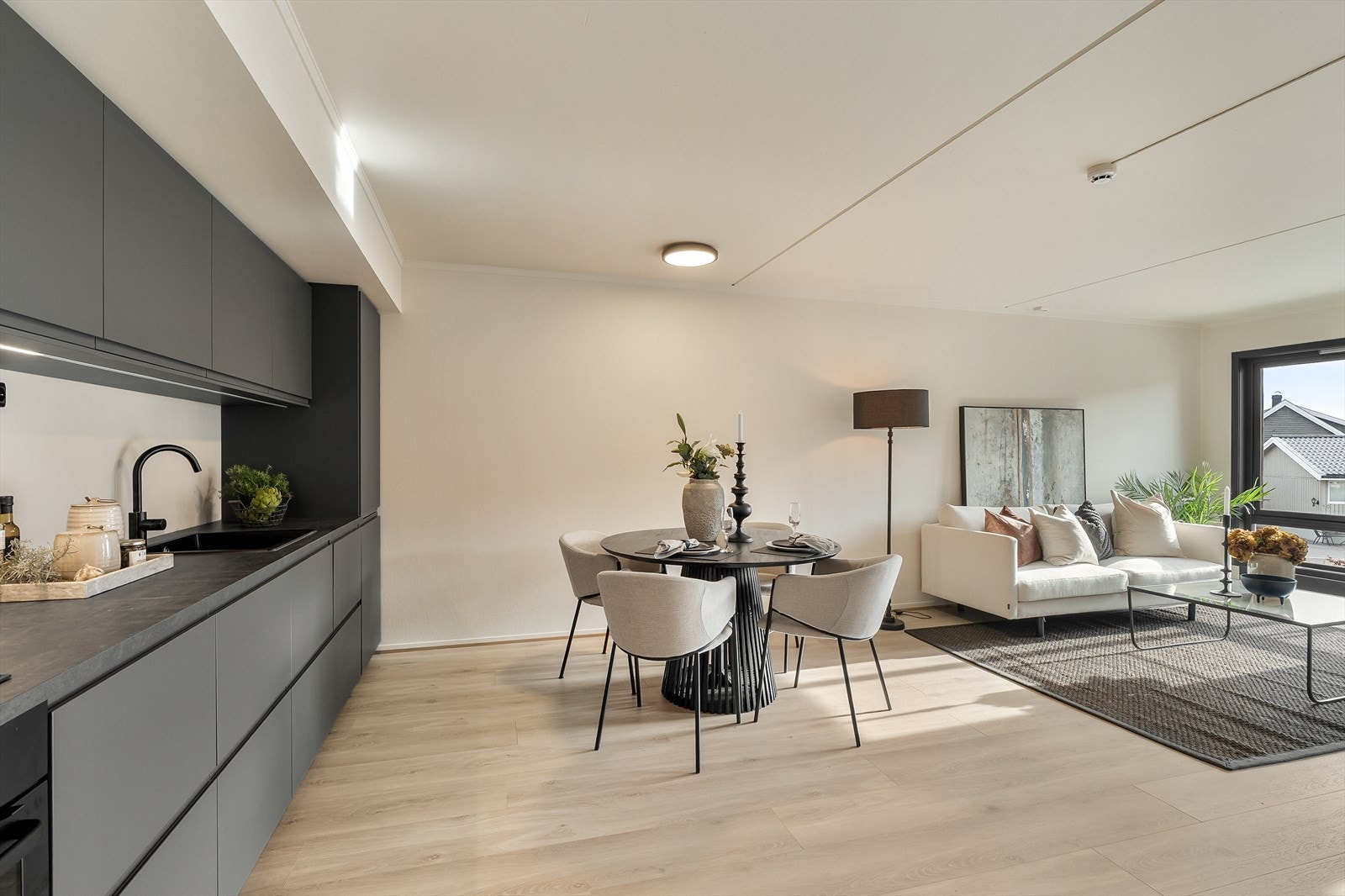 Åpen kjøkken og stue løsning Galleribilde