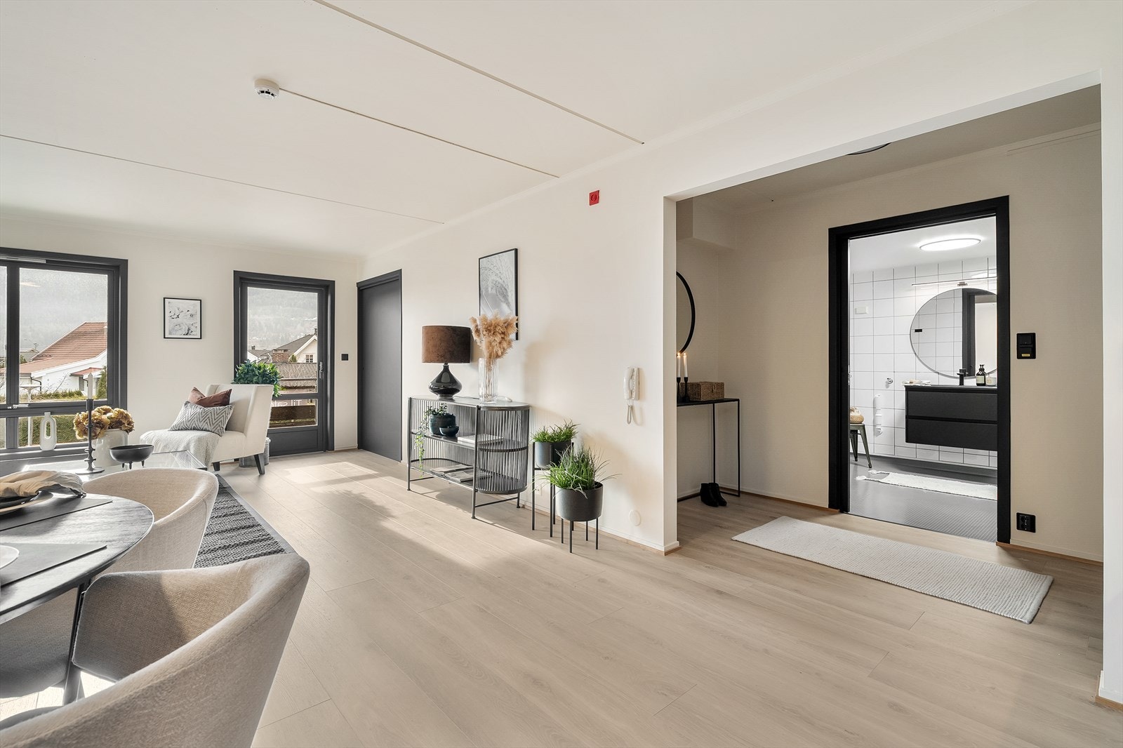 Meget lys og pen innbydende leilighet med god romfølelse Galleribilde