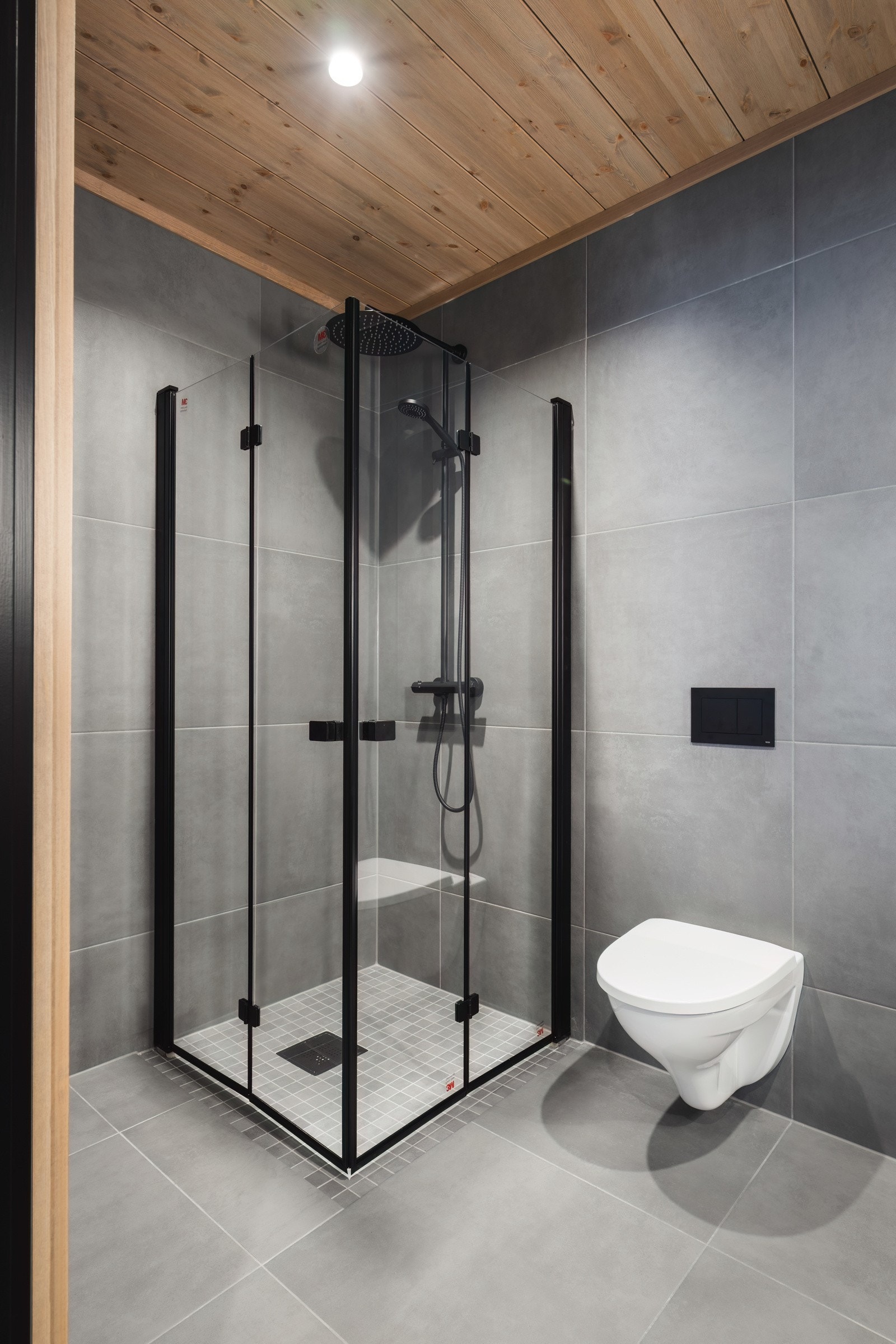 Delikate bad med flotte materialer. Galleribilde