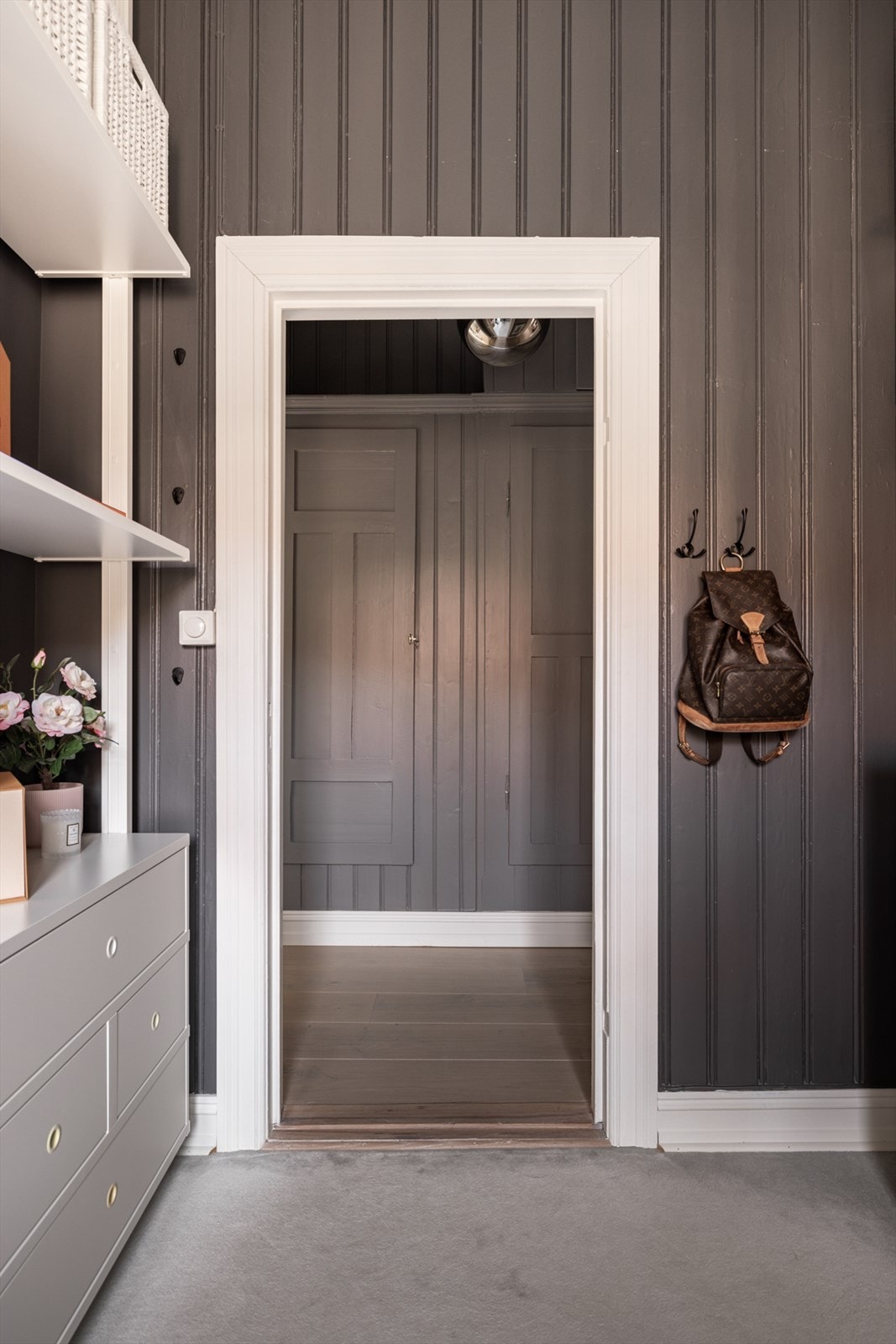 Rommet passer utmerket som barnerom, gjesterom eller kontor Galleribilde