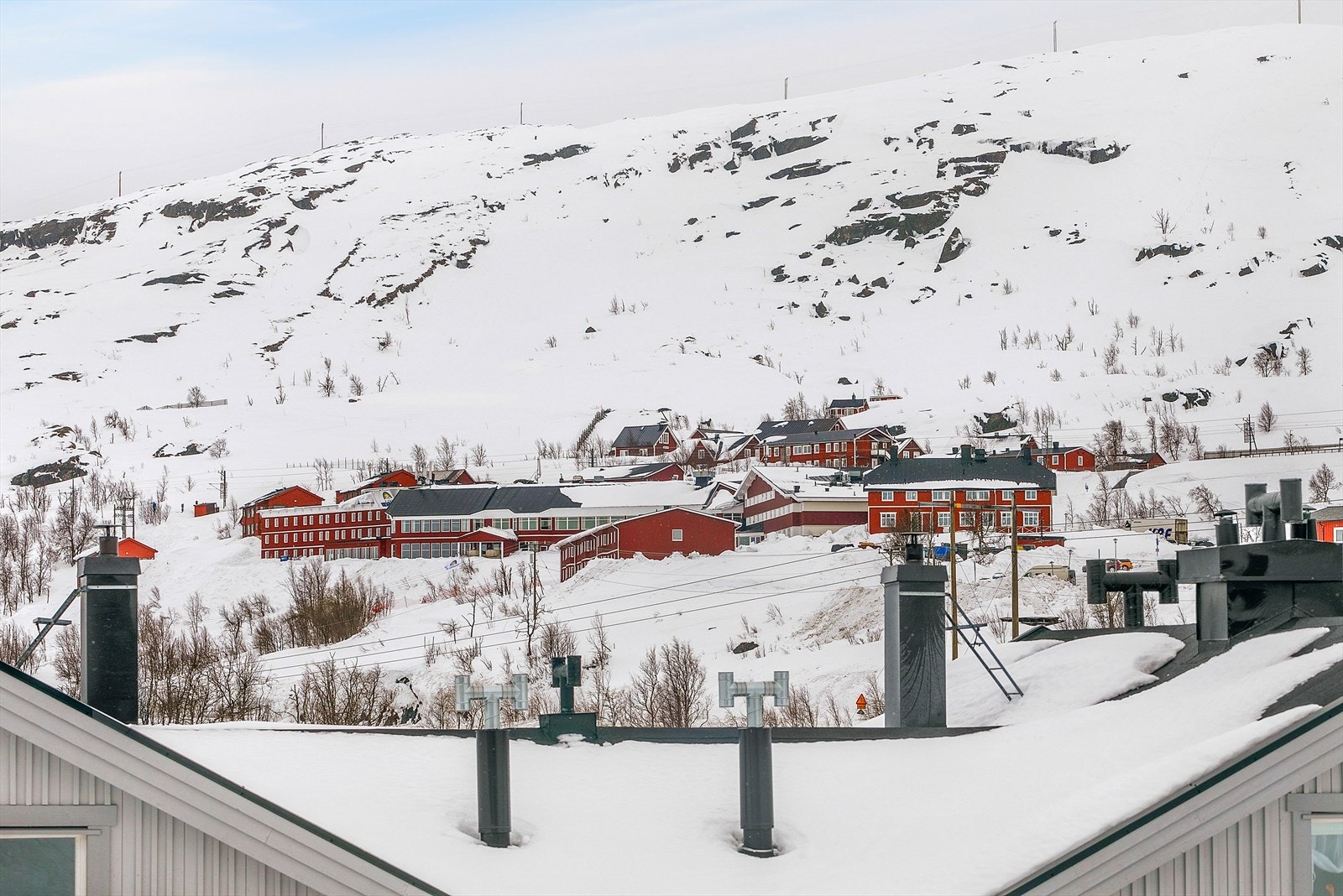 Utsikt fra stuevindu. Galleribilde