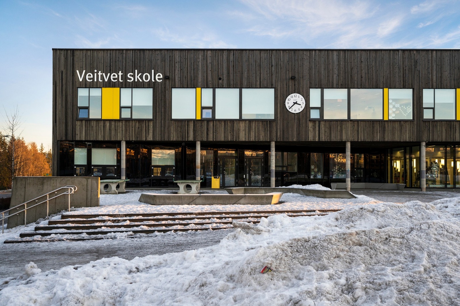 Like i nærheten ligger Veitvet skole, som sto ny i 2015. Galleribilde