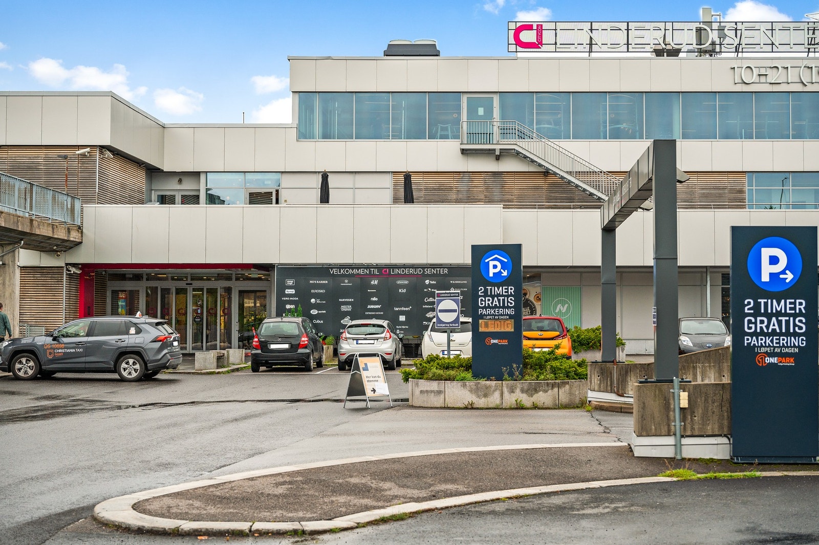 For større butikkutvalg kan du spasere til Linderud senter, som byr på ca. 60 butikker. Galleribilde