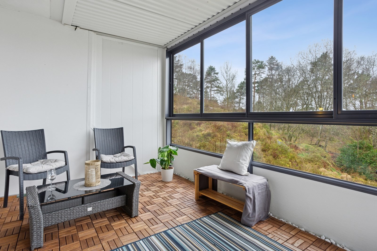 Her har man sol frem til ca kl 21.30 på sommerhalvåret. Galleribilde