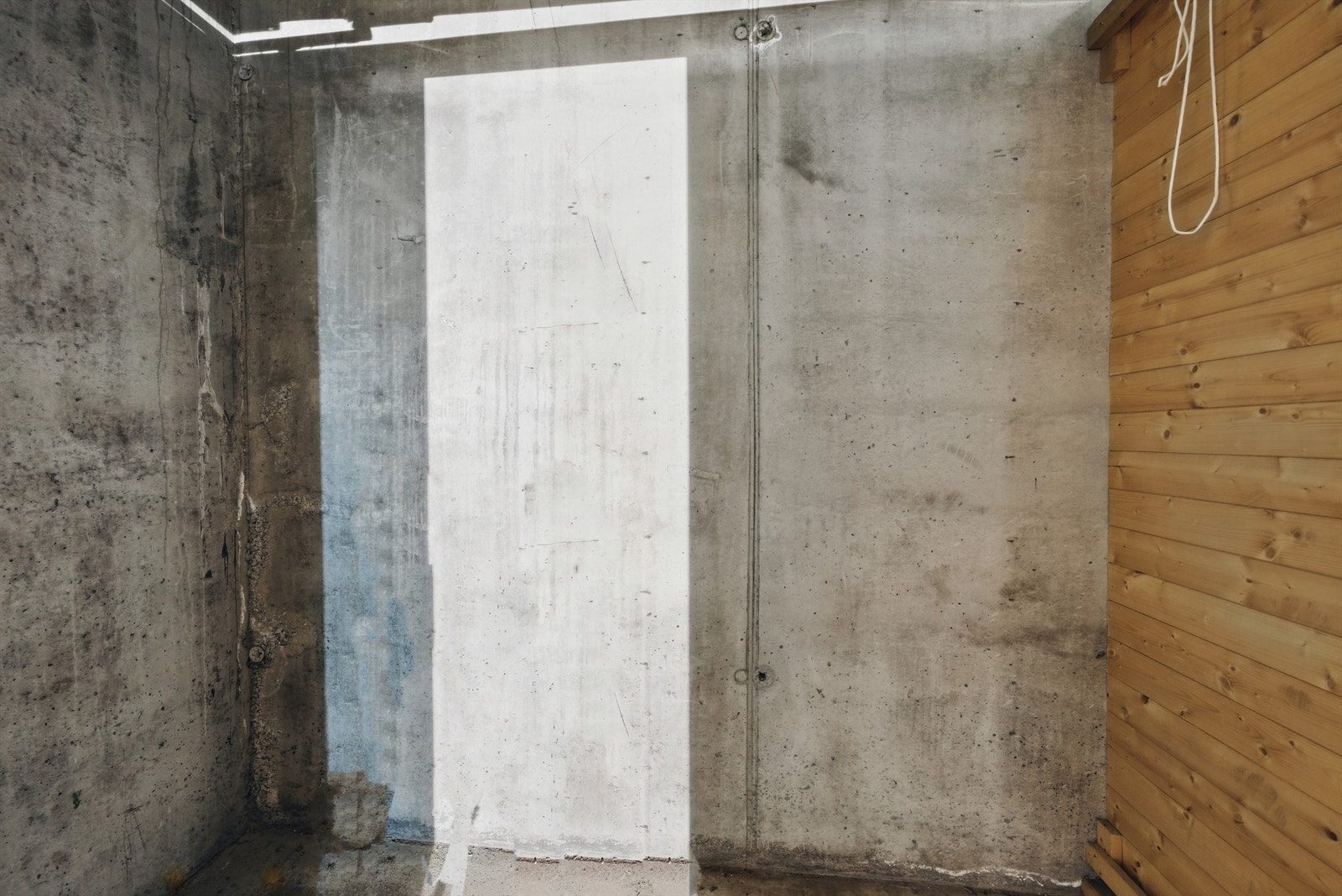 Boden i kjeller. Innenfor parkeringen. Galleribilde