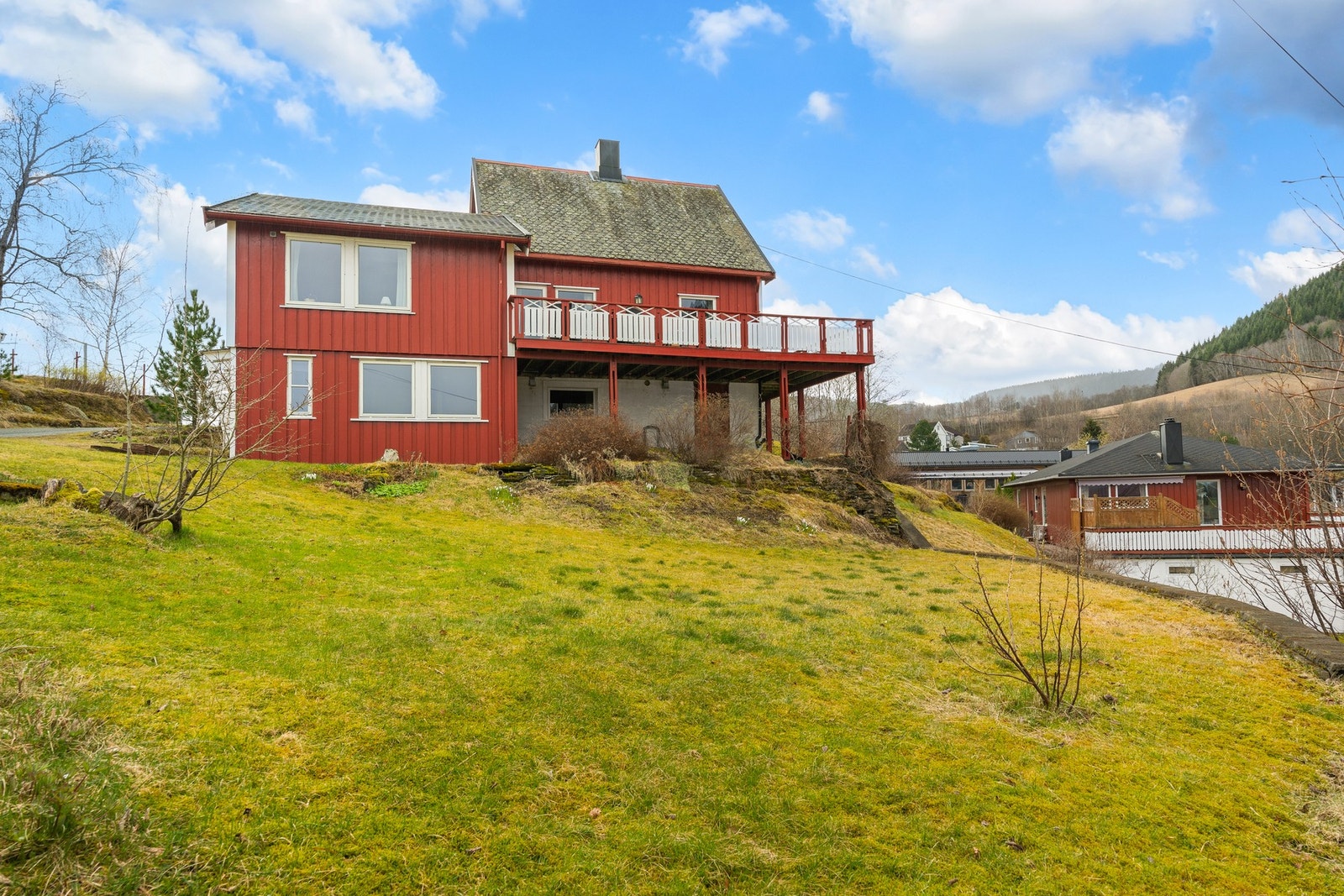 Stor hage til lek og moro! Galleribilde