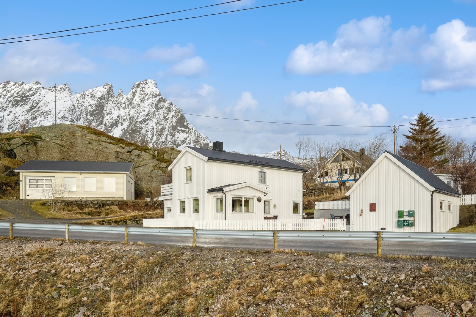 Velkommen til Ballstadlandet 79 - Presentert av EiendomsMegler 1. Galleribilde