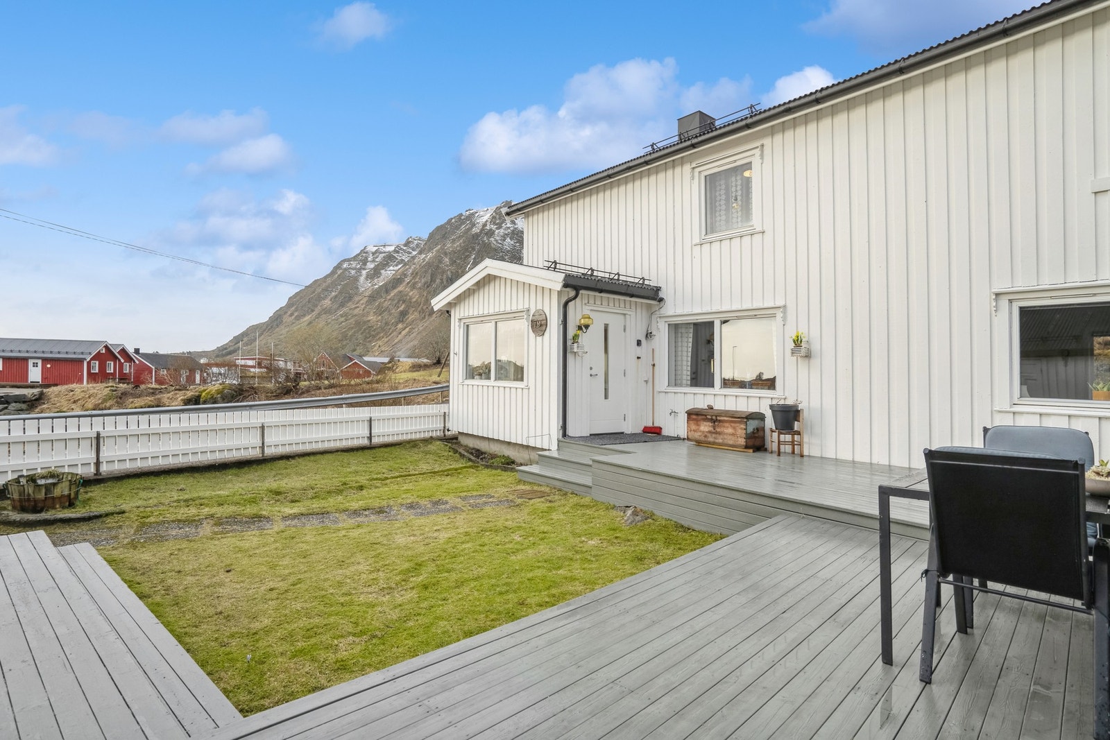 God plass til utemøblement og grill. Galleribilde