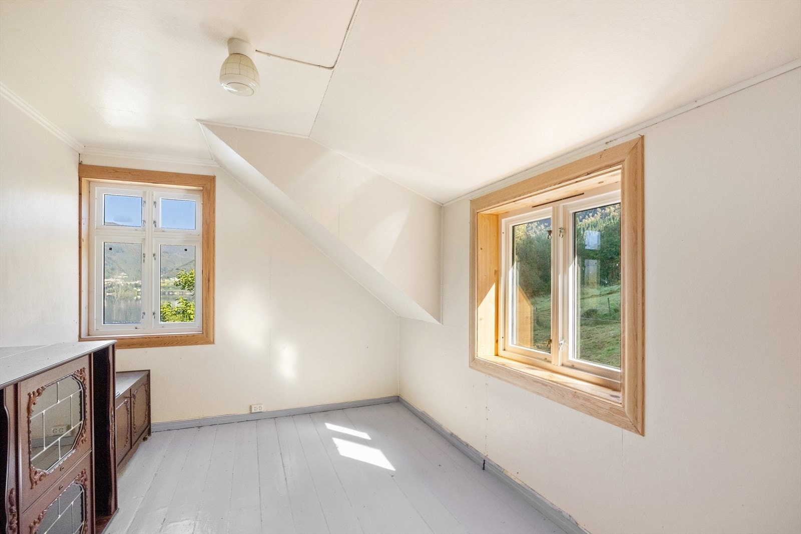 Boligen har flere soverom i øverste etasje. Galleribilde