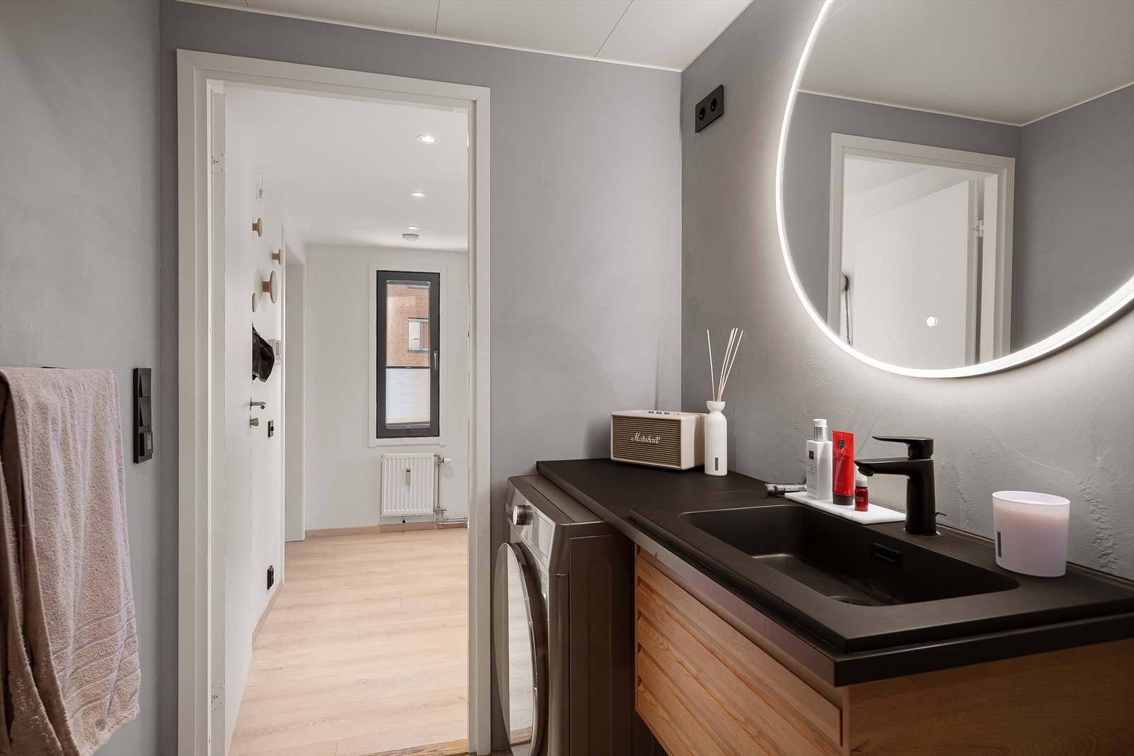 Opplegg for vaskemaskin på bad Galleribilde