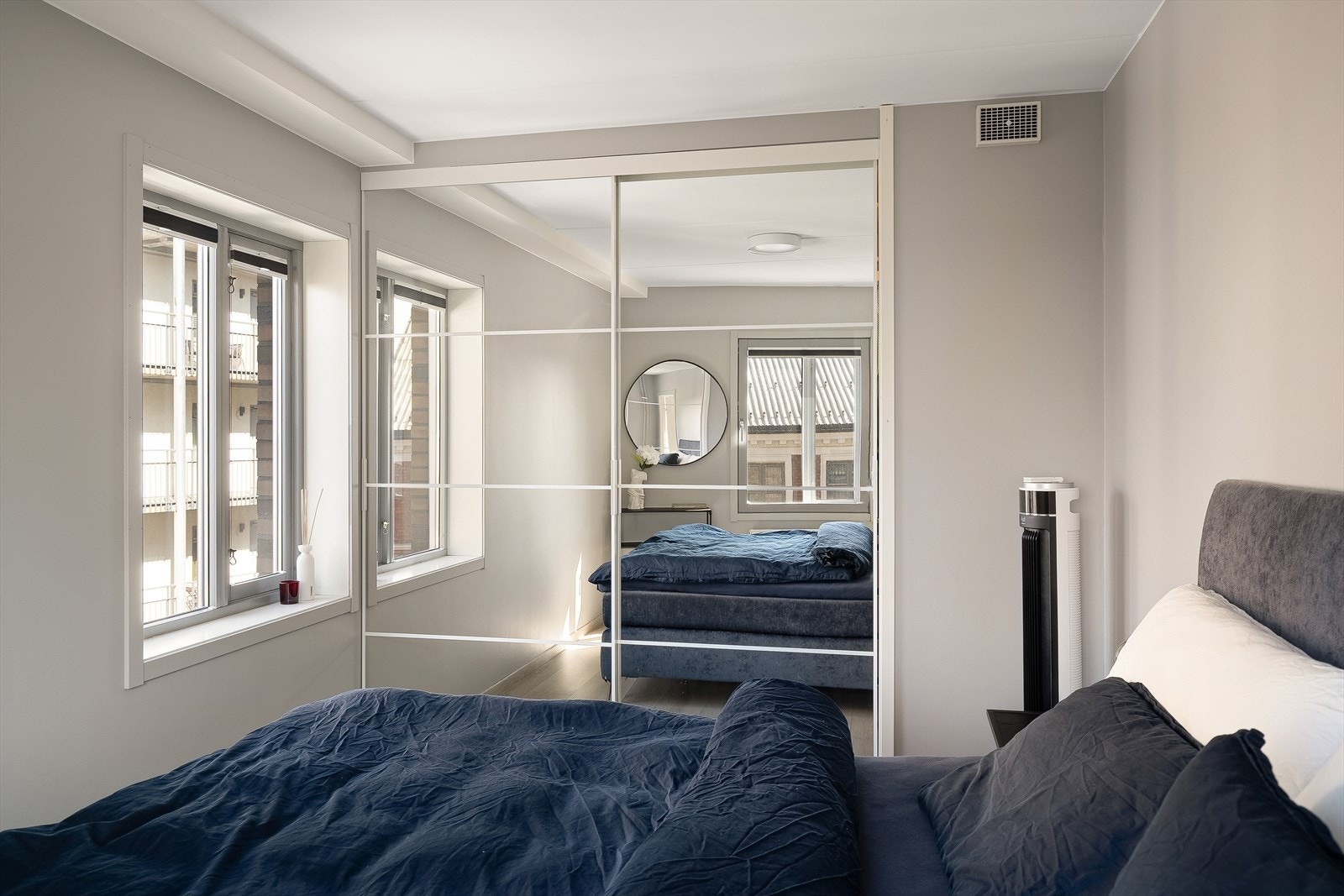 Skyvedører med speilfronter Galleribilde