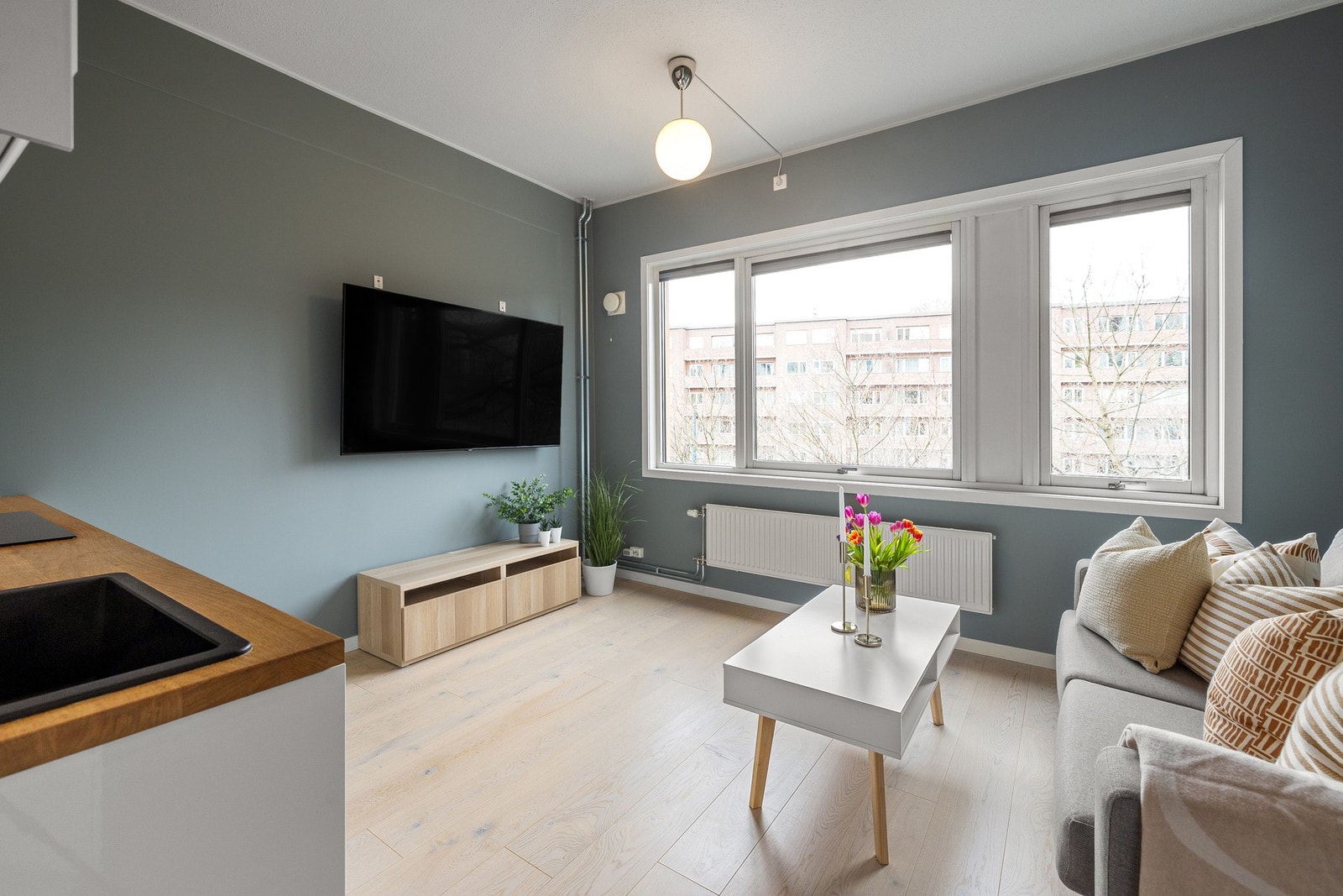 Dette er en smart og lys leilighet - perfekt for førstegangskjøpere! Galleribilde